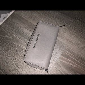 Michael Kors Bags - micheal kors wallet Michael Kors Bags - micheal kors wallet